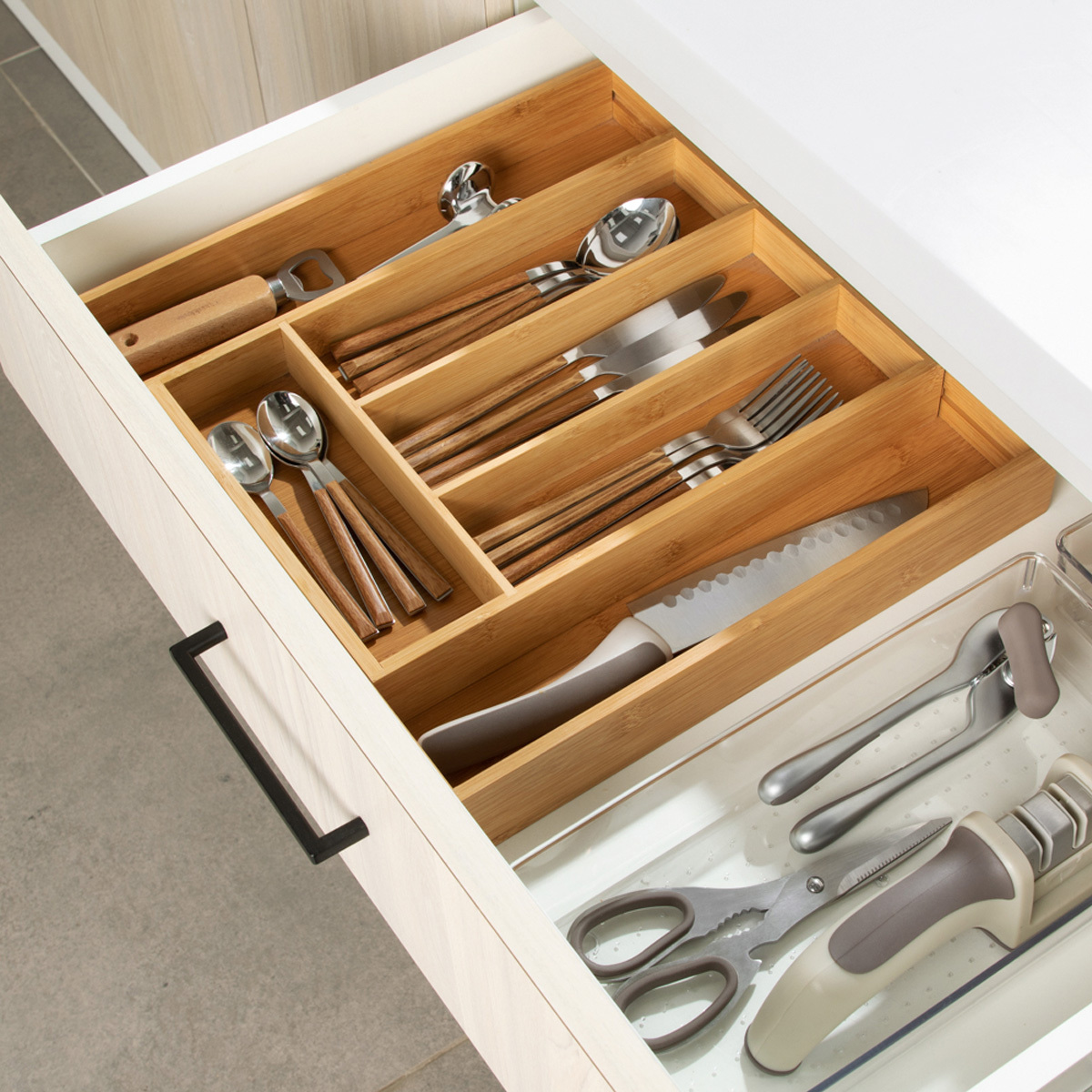 Hiware - Organizador de cajones para cubiertos de cocina, organizador de  cajones de cubiertos y utensilios de bambú extensible y soporte de  almacenamiento